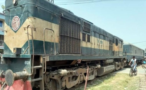 রাজবাড়ীর সঙ্গে সারা দেশের রেল যোগাযোগ স্বাভাবিক 