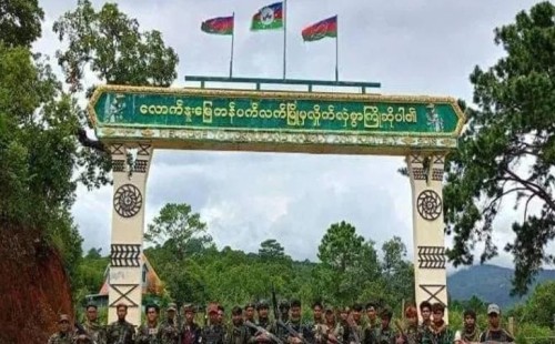 চিন রাজ্যের এক শহর বিদ্রোহীদের দখলে 