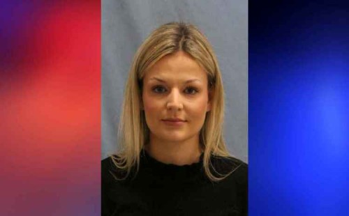 কিশোরের সঙ্গে যৌন সম্পর্ক,  শিক্ষিকা গ্রেপ্তার 