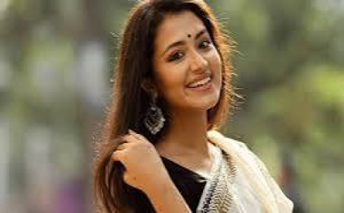 ইরানে পুরস্কার পাওয়া ‘ফাতিমা’ দেশে মুক্তি পাচ্ছে 