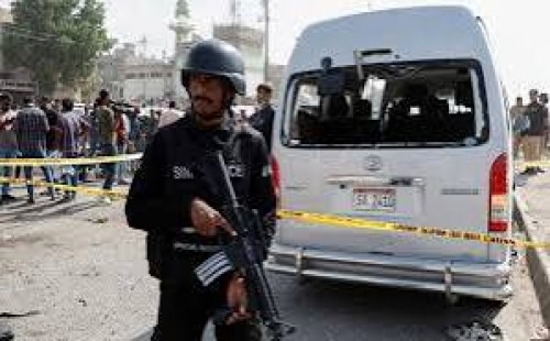 পাকিস্তানে বন্দুক হামলায় নিহত ৭ 