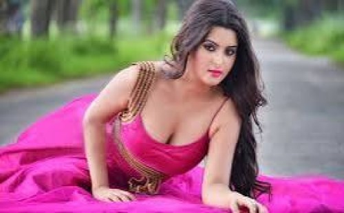 মেয়ের মা হলেন চিত্রনায়িকা পরীমণি 