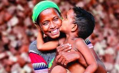 আজ বিশ্ব মা দিবস 