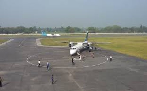 ১৪ ঘণ্টা পর ফ্লাইট নামল সৈয়দপুর বিমানবন্দরে 