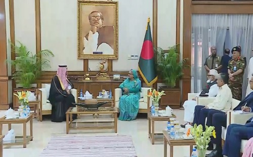 হজযাত্রীদের ভিসা অনুমোদনের সময় বাড়ানোর আহ্বান প্রধানমন্ত্রীর 