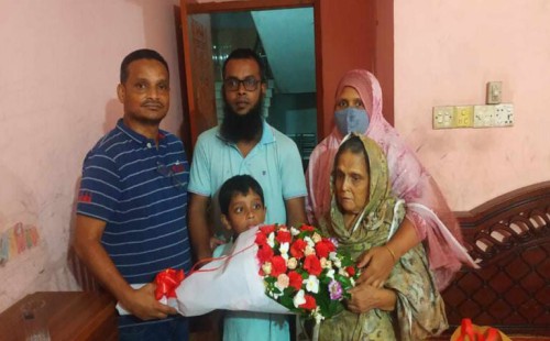 পরিবারের কাছে ফিরে আপ্লুত ফেনীর বিপ্লব 