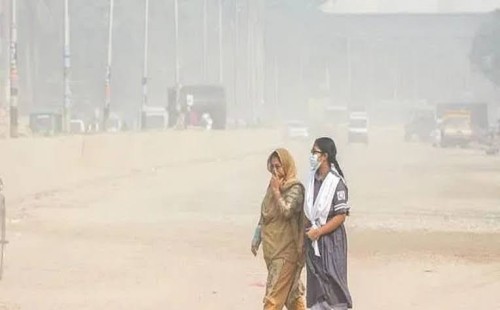 বায়ুদূষণের শীর্ষে লাহোর, ঢাকার পরিবেশ অস্বাস্থ্যকর 