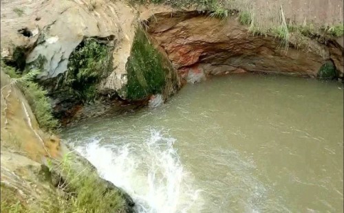 ঝর্ণায় ঘুরতে গিয়ে স্কুলছাত্রের ডুবে মৃত্যু 