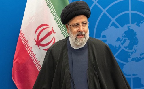 রাইসিকে উদ্ধারে পায়ে হেঁটে যাচ্ছেন উদ্ধারকারীরা 