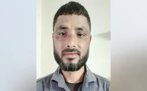 মেয়েকে স্কুলে ভর্তি করাতে গিয়ে জানলেন তিনি ‘মৃত’ 