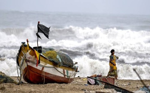 ঘূর্ণিঝড় রেমাল মোকাবিলায় মোংলায় ১০৩ আশ্রয়কেন্দ্র প্রস্তুত 