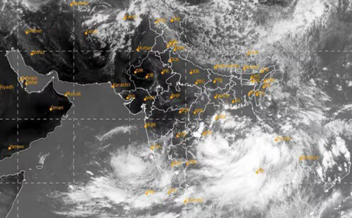 ধেয়ে আসছে রেমাল, ভারতের চার রাজ্যে রেড অ্যালার্ট 