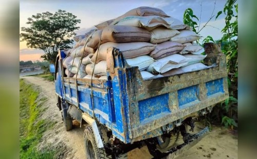 ইউপি সদস্যের বাড়ি থেকে ভারতীয় চিনি উদ্ধার 