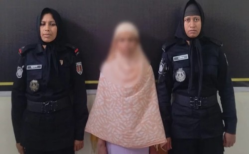 ৫২ কেজি গাঁজাসহ গ্রেপ্তার নারী মাদককারবারি 