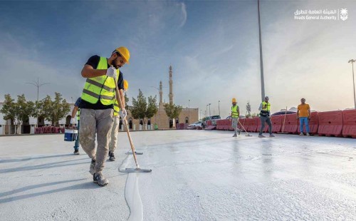 গরমে হজযাত্রীদের স্বস্তির জন্য রোড-কুলিং প্রযুক্তি 
