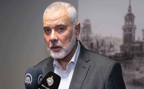 এবার বোনসহ পরিবারের ১০ জনকে হারালেন হামাস প্রধান 