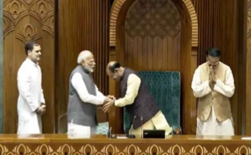নতুন স্পিকারকে আসনে বসালেন মোদি-রাহুল 