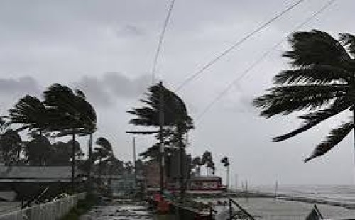 দুপুরের মধ্যে ১৪ অঞ্চলে ঝড়ের আশঙ্কা 
