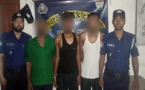 চলন্ত ট্রেনে তরুণী ধর্ষণ: এস এ করপোরেশনের কার্যক্রম স্থগিতের ঘোষণা রেলওয়ের 