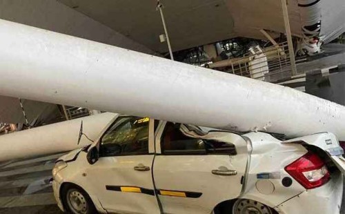 দিল্লিতে ভেঙে পড়লো বিমানবন্দরের ছাদ 