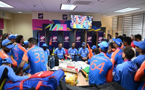 বারবাডোজে আটকা পড়ল বিশ্বকাপ জয়ী ভারত 