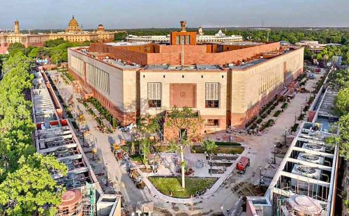 অচল থাকবে লোকসভা? 