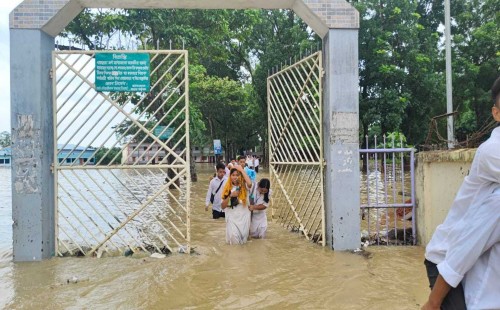 বন্যার পানিতে কেন্দ্র ডুবে যাওয়ায় এইচএসসি পরীক্ষা স্থগিত 