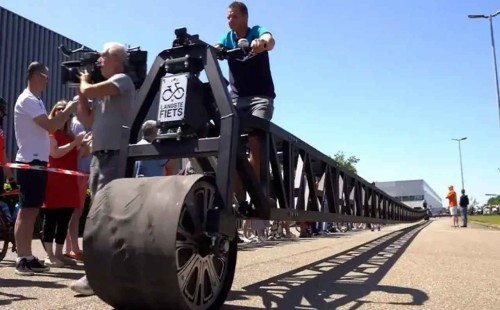 বাইসাইকেলের দৈর্ঘ্যে ১৮১ ফুট ! 