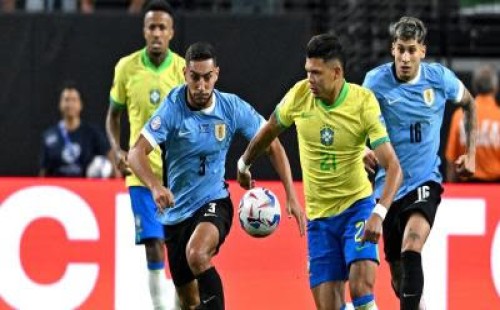 টাইব্রেকারে ব্রাজিলকে কাঁদিয়ে সেমিতে উরুগুয়ে 