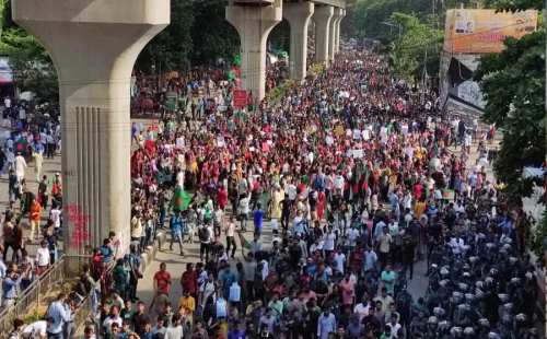 বাংলা ব্লকেডে অচল রাজধানী 