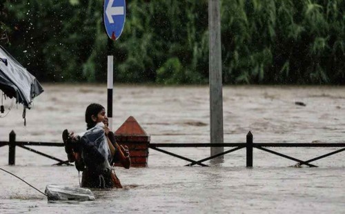 নেপালে ভারী বৃষ্টি, ভূমিধসে নিহত ১১ 