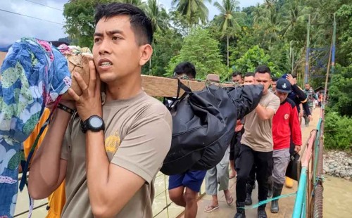 ইন্দোনেশিয়ায় ভূমিধসে নিহত ২৩ 