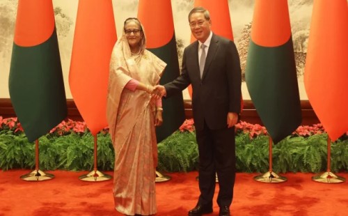 বাংলাদেশকে ১০০ কোটি ডলার সহায়তার ঘোষণা চী‌নের 