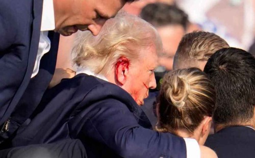 গুলি ট্রাম্পের ডান কানের ওপরের অংশ ভেদ করে গেছে 