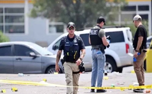 নিউইয়র্কে বন্দুকধারীর এলোপাতাড়ি গুলি 