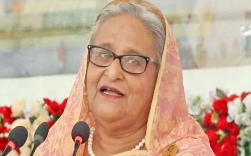 দেশ ছাড়লেন শেখ হাসিনা 