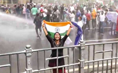 কলকাতায় ‘ছাত্র-পুলিশ’ ব্যাপক সংঘর্ষ 