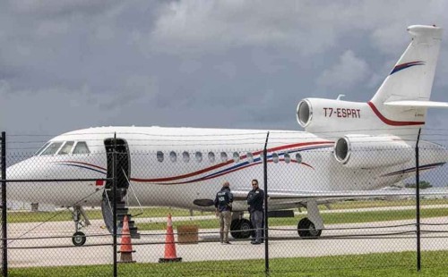 ভেনেজুয়েলার প্রেসিডেন্টের বিমান জব্দ 