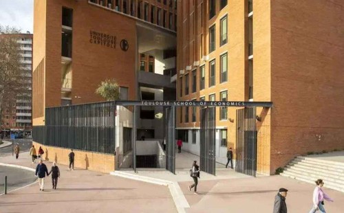 ইসরায়েলের সমালোচনা, ফ্রান্সে অধ্যাপক বরখাস্ত 