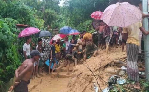 কক্সবাজারে পাহাড়ধসে ৬ জনের মৃত্যু 