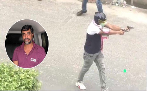 আন্দোলনে দু’হাতে পিস্তল চালানো ব্যক্তি গ্রেফতার 