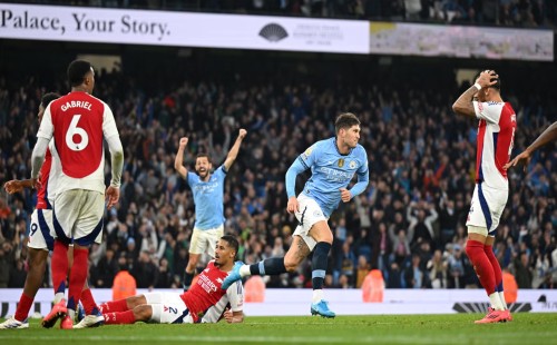 ৯৮ মিনিটের গোলে জয়বঞ্চিত আর্সেনাল 