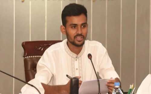 এমপি সাকিবের নিরাপত্তা চাওয়া ‘অবান্তর’ : ক্রীড়া উপদেষ্টা 