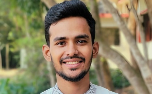 ‘প্রধান উপদেষ্টাসহ দেশ ছাড়লেন বাকি উপদেষ্টারাও’ 