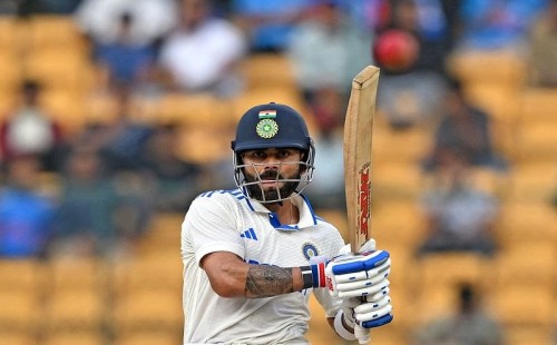 টেস্ট ইতিহাসের প্রথম দল হিসেবে ভারতের ১০০ ছক্কা 