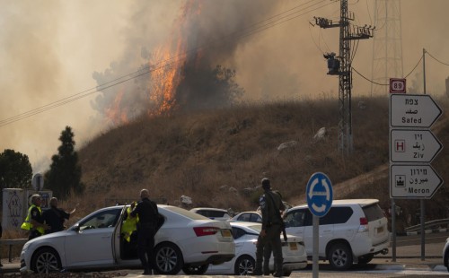 ইসরায়েলে ১৭০ রকেট ছুড়ল হিজবুল্লাহ, বিভিন্ন জায়গায় আগুন 