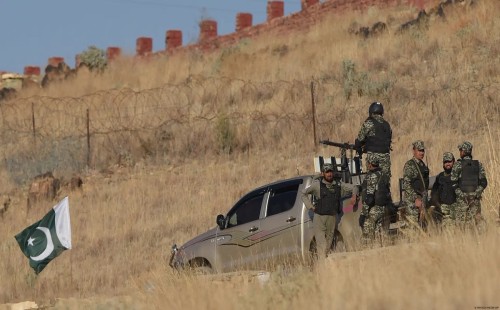 জঙ্গি হামলায় পাকিস্তানের ১০ পুলিশ নিহত 