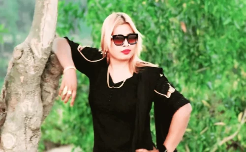 অস্ত্রসহ মহিলা লীগ নেত্রী রুপা আটক 