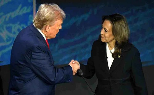 শেষ হাসি কার, ট্রাম্প নাকি কমলার? 