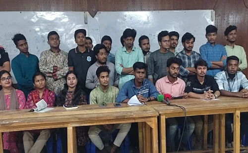 ‘স্বতন্ত্র পরিচয়ের’ আশ্বাসে সাত কলেজের আন্দোলন স্থগিত 